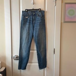 VINTAGE LEVIS Dark Wash Jeans Women’s 28